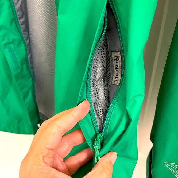 Columbia Raincoat - Picture 5 of 6